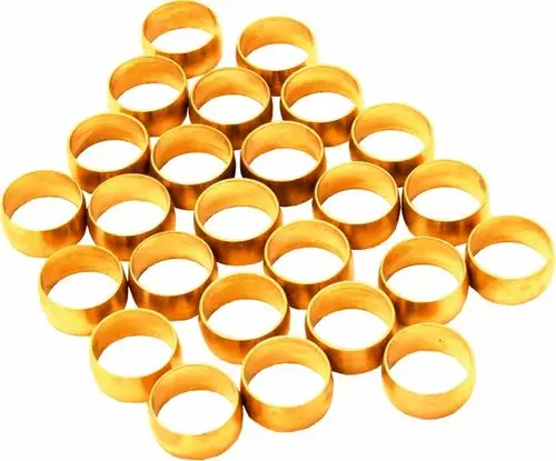 Klemmringe in goldfarbener Ausführung, zylindrisch, in verschiedenen Positionen angeordnet. Geeignet für Anschlussrohre, Marke Wolf.